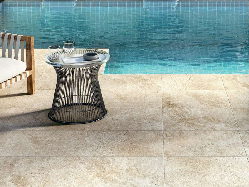 Carrelage extérieur Pierre de travertin Grip Parefeuille 40 x 60 cm, antidérapant R11/C